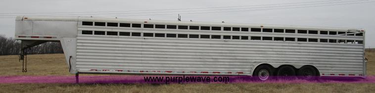 image for item D2287 2000 Bloomer livestock trailer