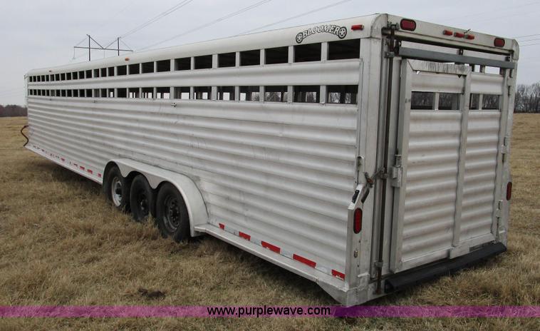 image for item D2287 2000 Bloomer livestock trailer