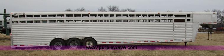 image for item D2287 2000 Bloomer livestock trailer