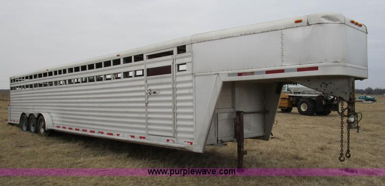 image for item D2287 2000 Bloomer livestock trailer