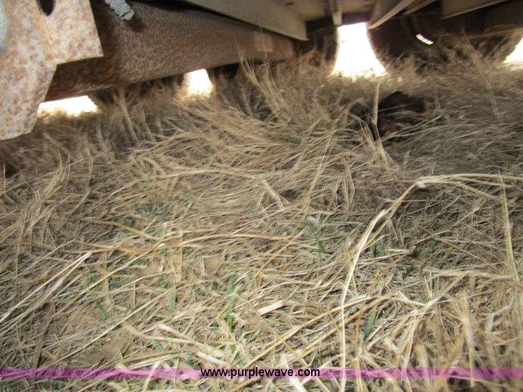 image for item D2287 2000 Bloomer livestock trailer