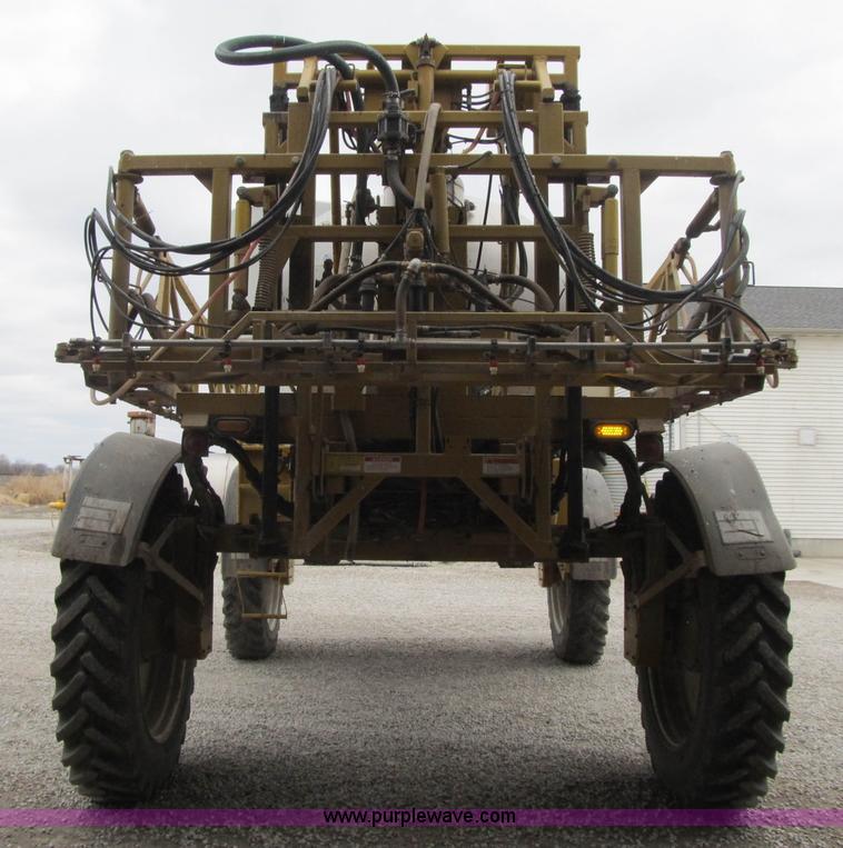 image for item F8900 2002 Ag-Chem RoGator 854 self-propelled sprayer