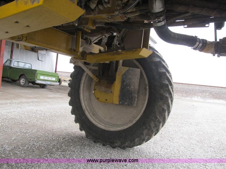 image for item F8900 2002 Ag-Chem RoGator 854 self-propelled sprayer