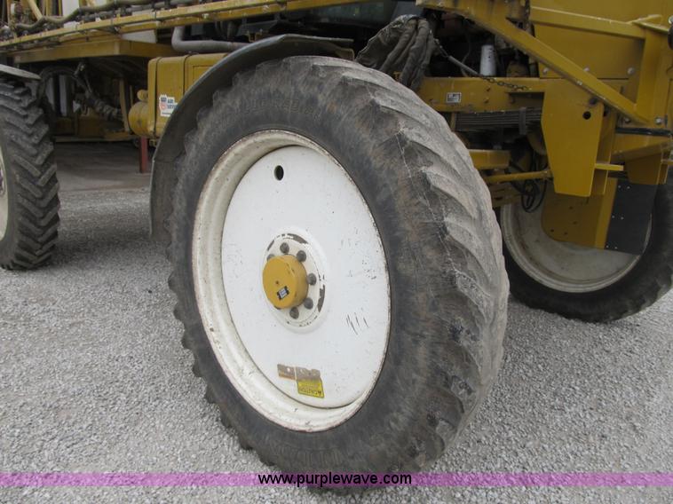 image for item F8900 2002 Ag-Chem RoGator 854 self-propelled sprayer