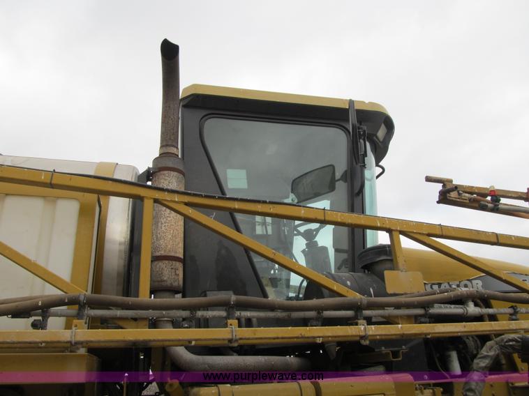 image for item F8900 2002 Ag-Chem RoGator 854 self-propelled sprayer