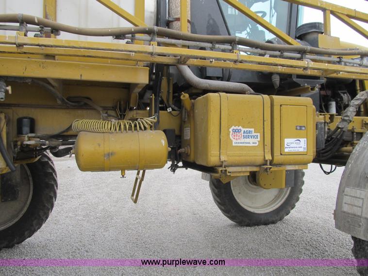 image for item F8900 2002 Ag-Chem RoGator 854 self-propelled sprayer