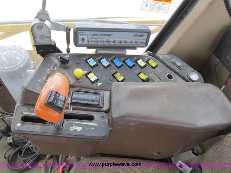 image for item F8900 2002 Ag-Chem RoGator 854 self-propelled sprayer