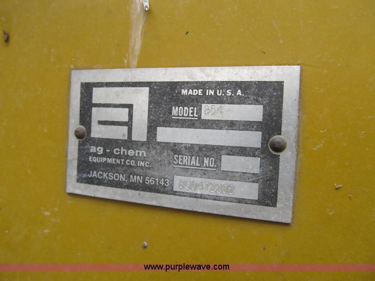 image for item F8900 2002 Ag-Chem RoGator 854 self-propelled sprayer