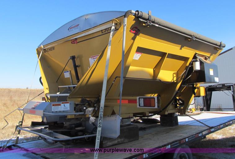 image for item F8931 New Leader L3020 spreader bed