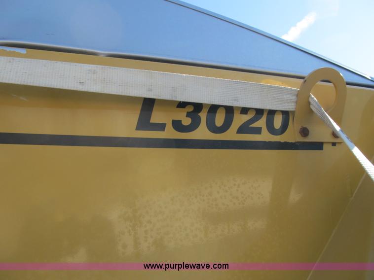 image for item F8931 New Leader L3020 spreader bed