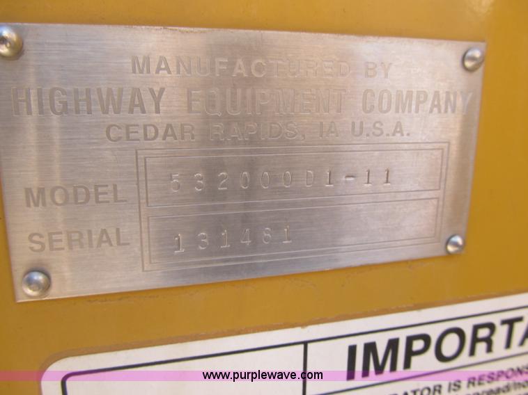 image for item F8931 New Leader L3020 spreader bed