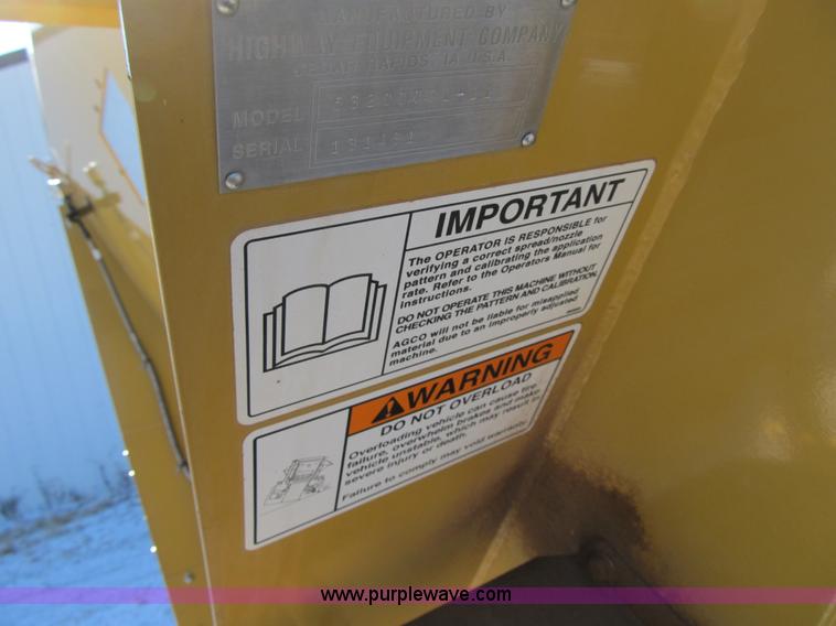 image for item F8931 New Leader L3020 spreader bed