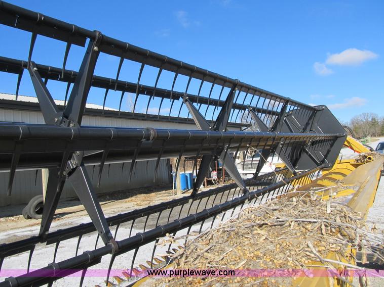 image for item F8934 2011 Lexion Claas F900 flex header