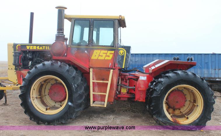 image for item H1633 1979 Versatile 855 4WD tractor