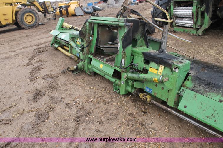 image for item H1636 2006 Krone Easy Collect 7500 corn head