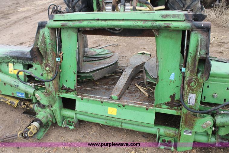 image for item H1636 2006 Krone Easy Collect 7500 corn head