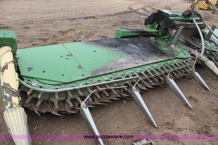 image for item H1636 2006 Krone Easy Collect 7500 corn head