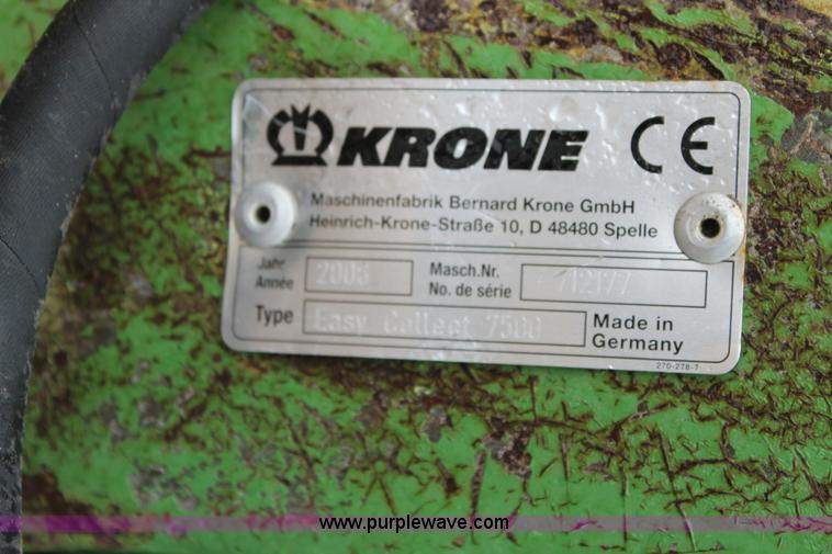 image for item H1636 2006 Krone Easy Collect 7500 corn head