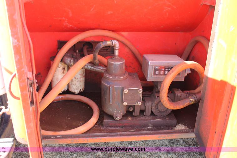 image for item H1650 1979 International fuel truck