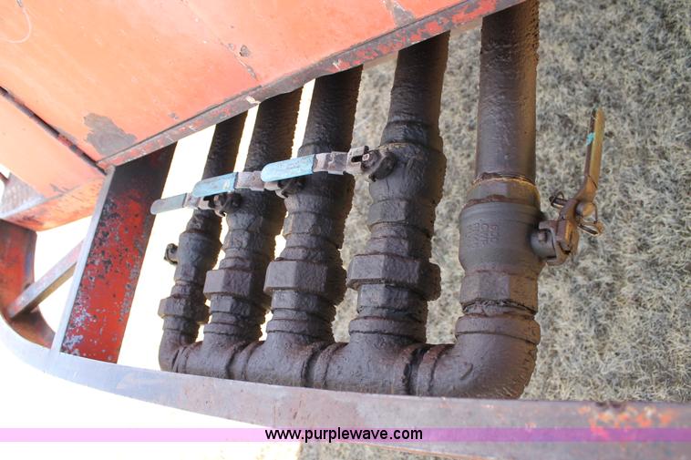 image for item H1650 1979 International fuel truck