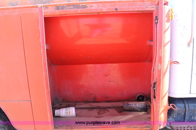 image for item H1650 1979 International fuel truck