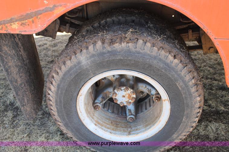 image for item H1650 1979 International fuel truck