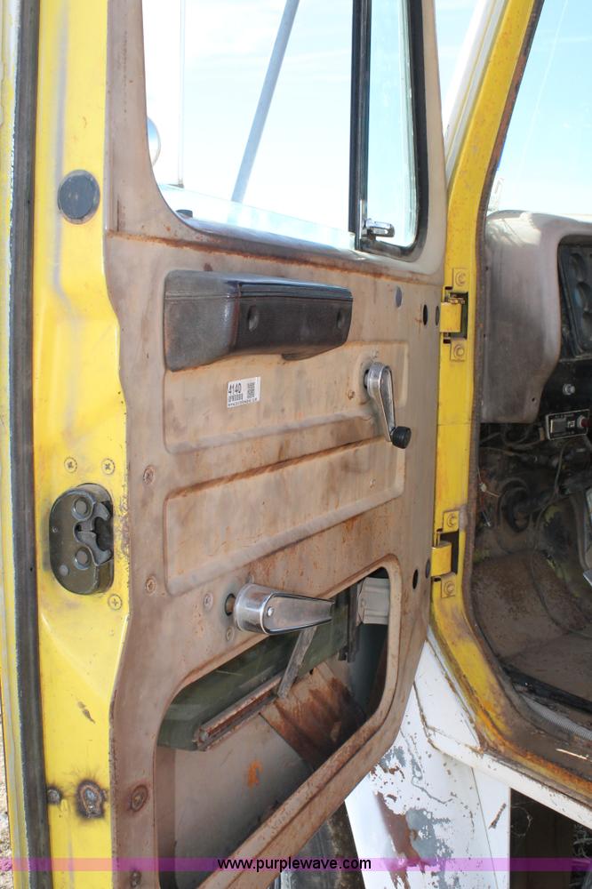 image for item H1650 1979 International fuel truck