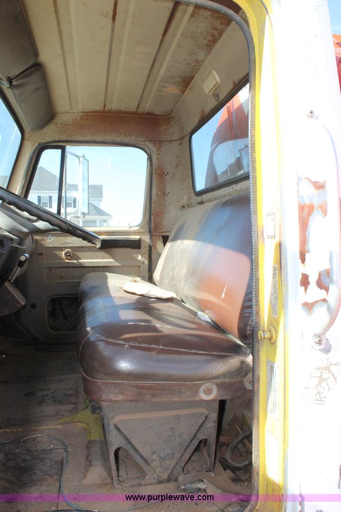 image for item H1650 1979 International fuel truck