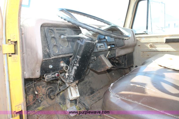 image for item H1650 1979 International fuel truck