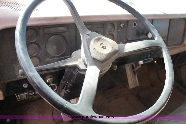 image for item H1650 1979 International fuel truck