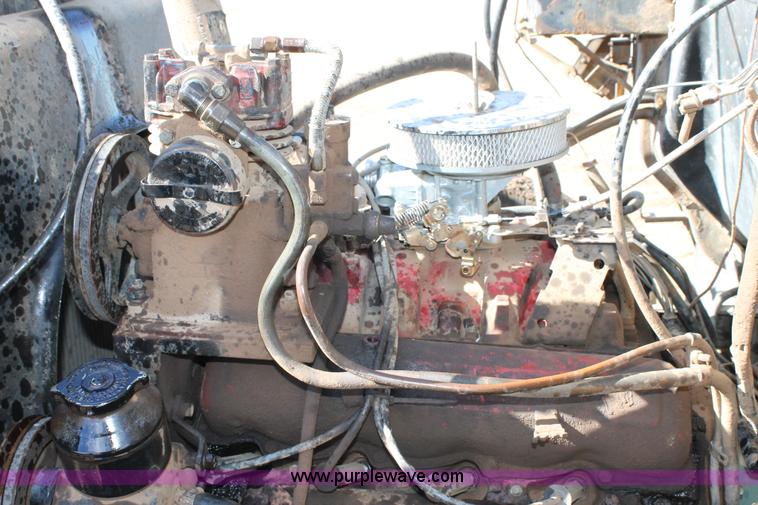 image for item H1650 1979 International fuel truck