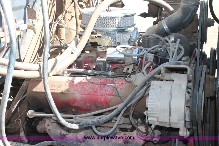 image for item H1650 1979 International fuel truck