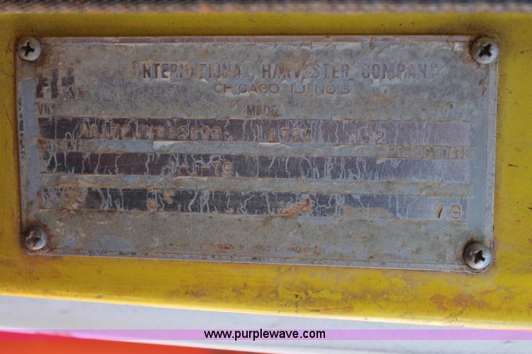 image for item H1650 1979 International fuel truck