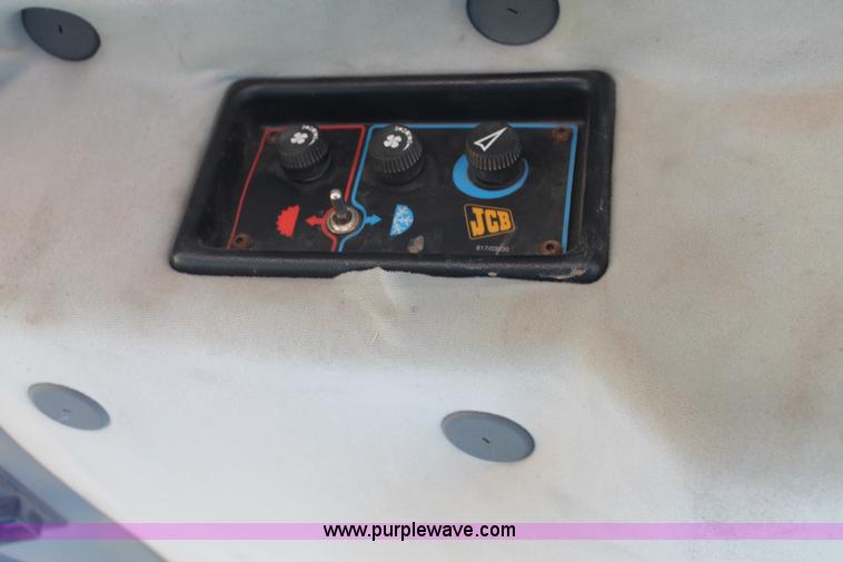 image for item H1670 JCB 185-65 4WD tractor