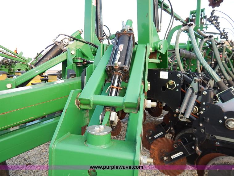 image for item I5084 2008 Great Plains YP1225 planter