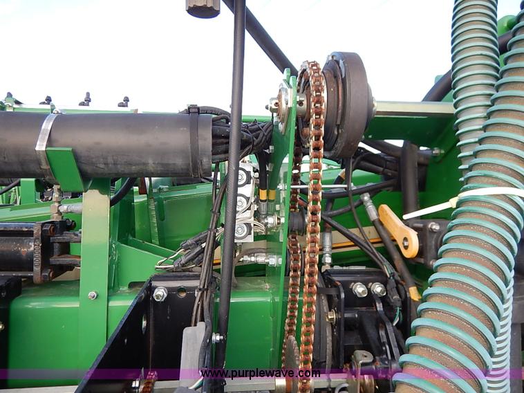 image for item I5084 2008 Great Plains YP1225 planter