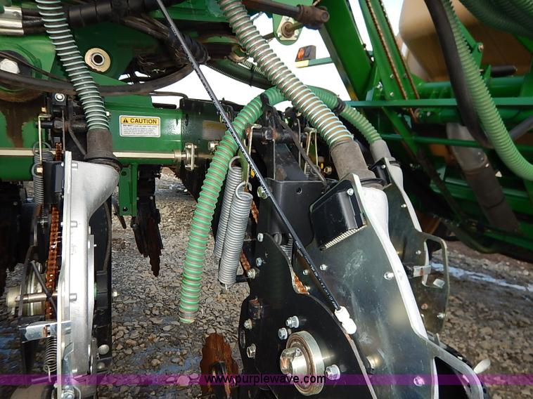 image for item I5084 2008 Great Plains YP1225 planter