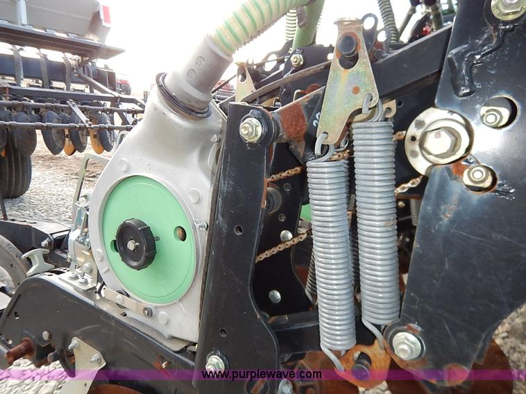 image for item I5084 2008 Great Plains YP1225 planter