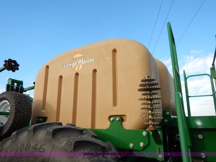 image for item I5084 2008 Great Plains YP1225 planter