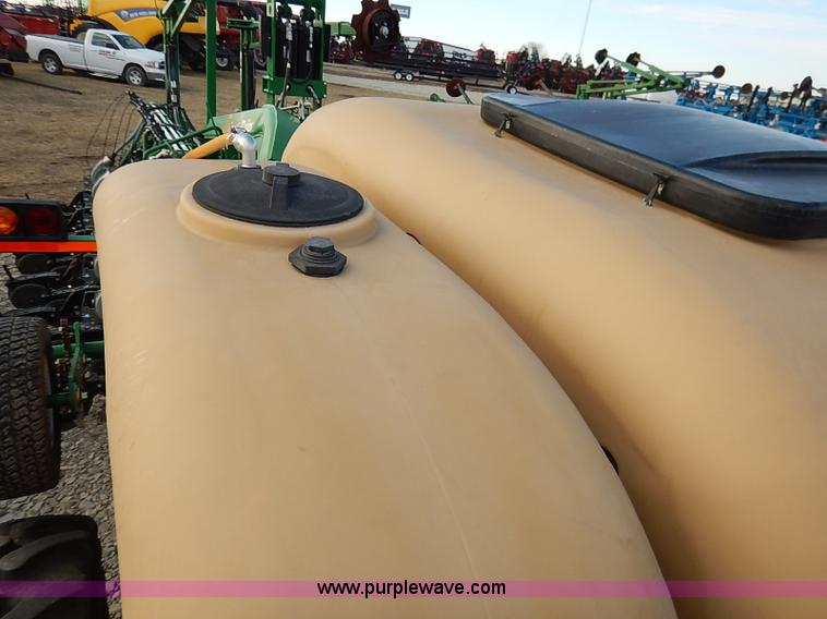 image for item I5084 2008 Great Plains YP1225 planter