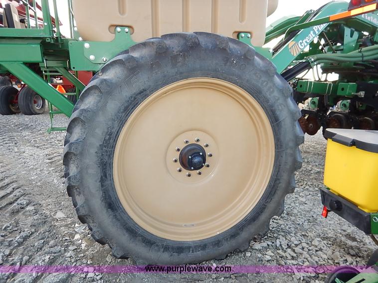 image for item I5084 2008 Great Plains YP1225 planter