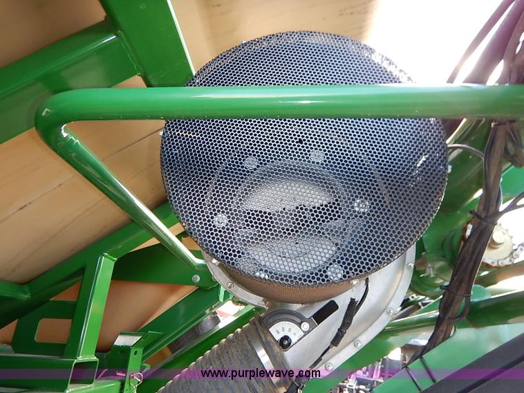 image for item I5084 2008 Great Plains YP1225 planter