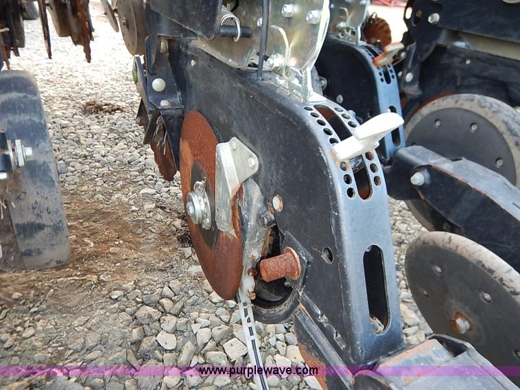 image for item I5084 2008 Great Plains YP1225 planter