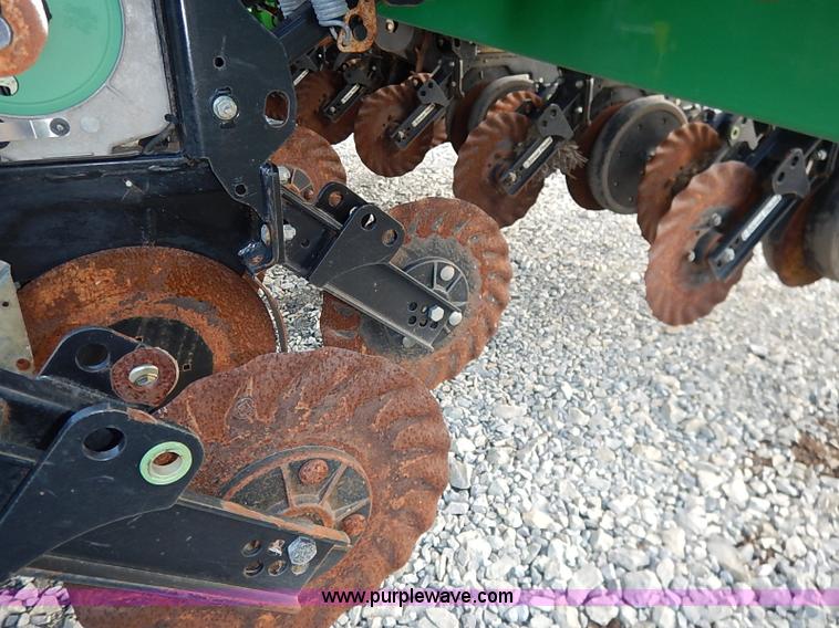 image for item I5084 2008 Great Plains YP1225 planter