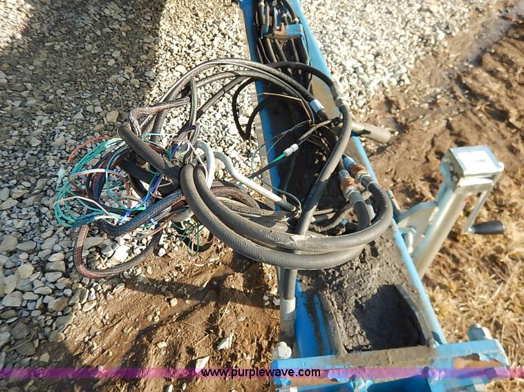 image for item I5085 1999 Kinze 2600 interplant planter