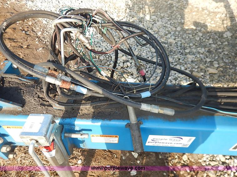 image for item I5085 1999 Kinze 2600 interplant planter