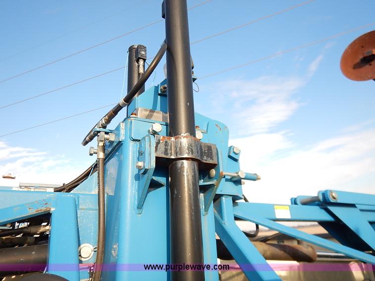 image for item I5085 1999 Kinze 2600 interplant planter