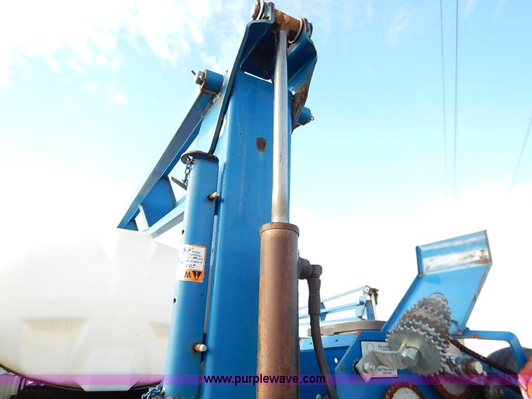 image for item I5085 1999 Kinze 2600 interplant planter