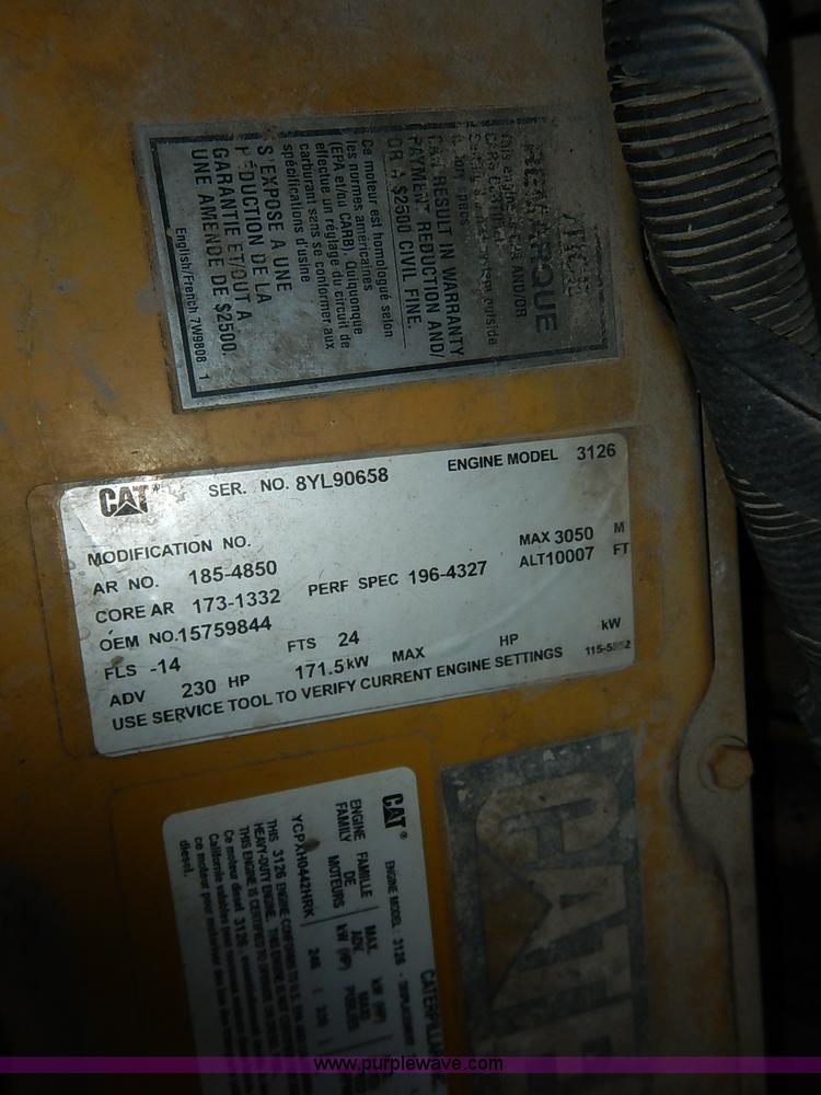 image for item I5092 2001 Chevrolet C7500 feed truck