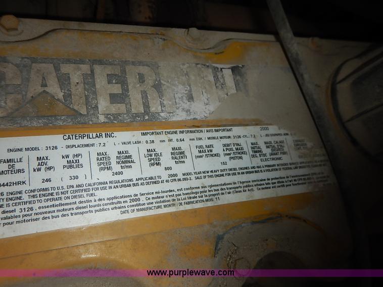 image for item I5092 2001 Chevrolet C7500 feed truck